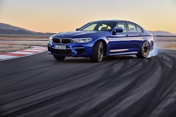 BMW M5 G30 (12)