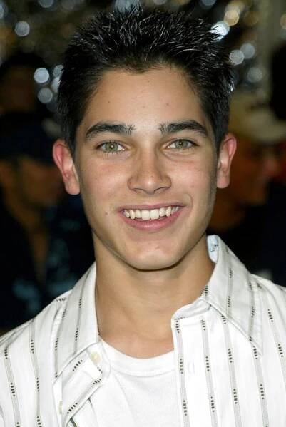 tyler-hoechlin-young-2
