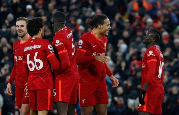 Liverpool dál nahání Chelsea, odnesl to Southampton čtyřmi góly