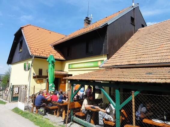 Hostinec U Zrzavého Paviána - Halouny | Katalpa