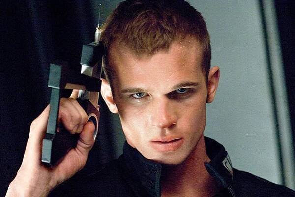 Symptom Pandorum - Z filmu - Cam Gigandet