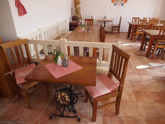 U Hroznu - Penzion a restaurace Velké Bílovice