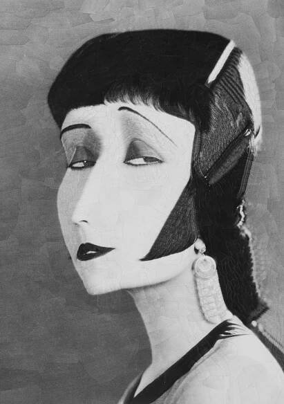 portraits — Lola Dupre