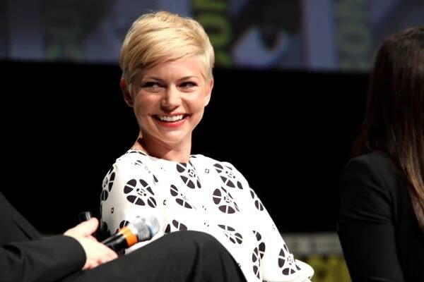 Herečka Michelle Williams se na place rozbrečela po natáčení filmu. Štáb se o ni bál - VIPshow
