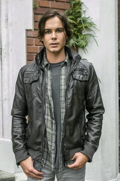 Ravenswood - Promo - Tyler Blackburn
