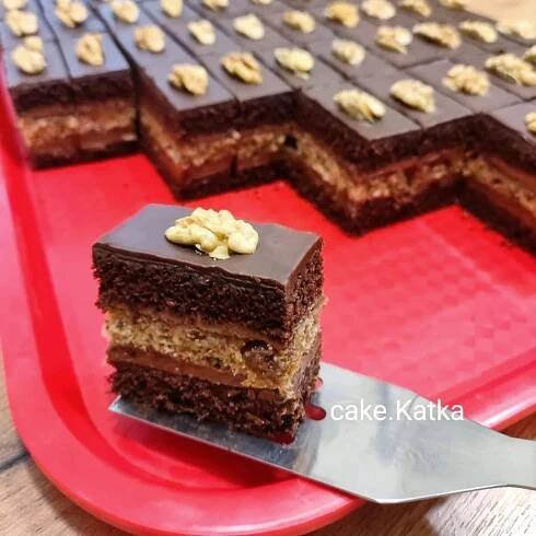 Katarínske rezy, recept na orechový zákusok | Recipe in 2025 | Bread recipes homemade, Dessert recipes, Chocolate cake recipe