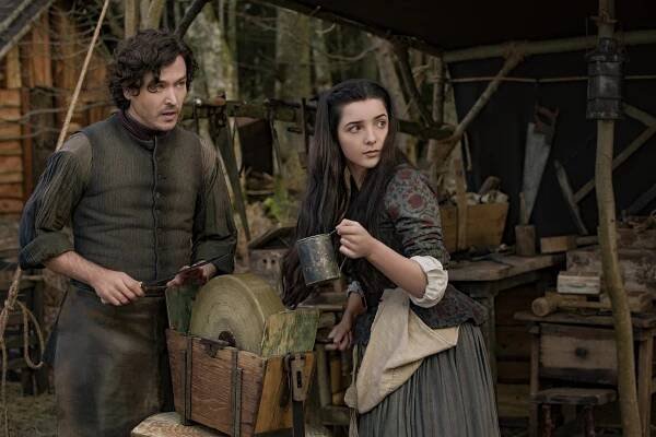 Alexander Vlahos, Jessica Reynolds - Cudzinka - Allegiance - Z filmu