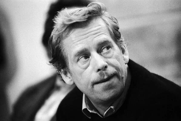 Havel a dědictví minulosti. Většina Čechů míní, že se snažil, stoupenci Okamury jsou proti
