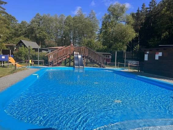 🏊‍♀️🏊 Na městském koupališti finišují v těchto dnech přípravy pro jeho otevření v sobotu 1. června 2024 | Město Bělá pod