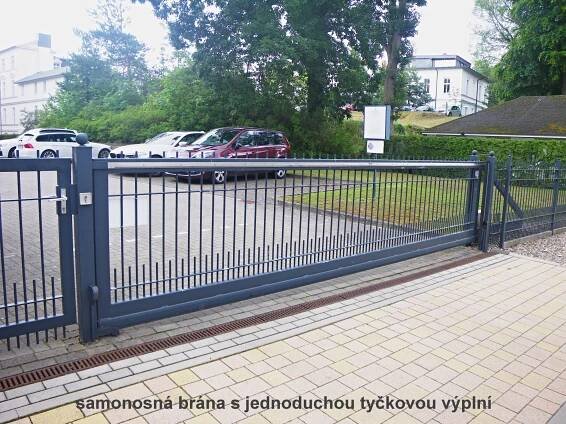 Pojezdové, posuvné brány s tyčkovou výplní | PRONY s.r.o. – parapety, ploty, brány