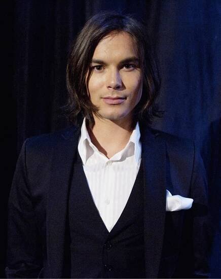 Prolhané krásky - Nevzdávej se - Promo - Tyler Blackburn