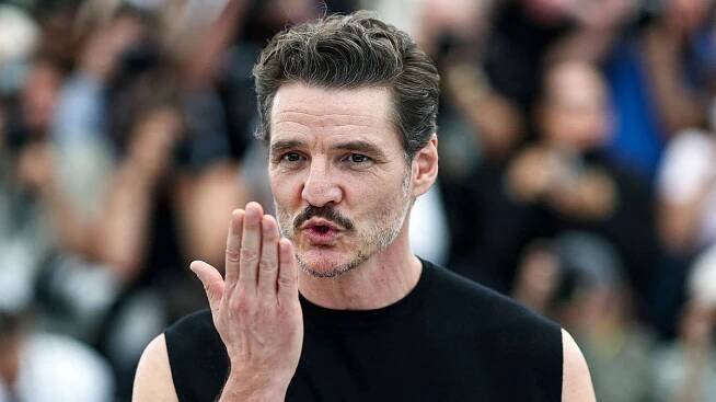 Bojujte a nenechte je vyhrát. Pedro Pascal vyzval k odporu proti Trumpovi - Seznam Zprávy
