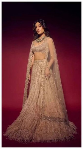 Dhanashree Verma’s Most Surreal Ethnic Looks That Spell Elegance