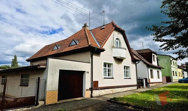 Rodinný dům 200 m2, s pozemkem 1015 m2 a garáží 44 m2 v Mýtě, okres Rokycany | Reality.iDNES.cz 