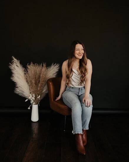 Had my studio mini sessions yesterday and they were amazing and so fun! Definitely going to share more from the day, but to start, here are some branding shots for @janevictoriaphotography! HOW BEAUTIFUL IS SHE?! 😍😍😍