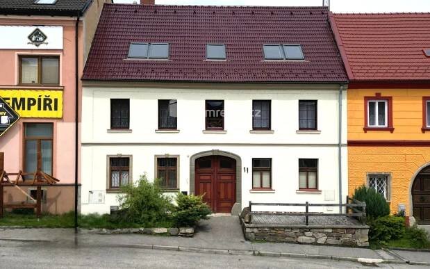 Prodej rodinný dům - náměstí J. V. Kamarýta, Velešín, 130 m2