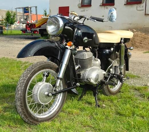 MZ ES 250/1 - Auta Socialismu