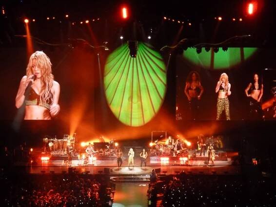 Soubor:Shakira-11.JPG