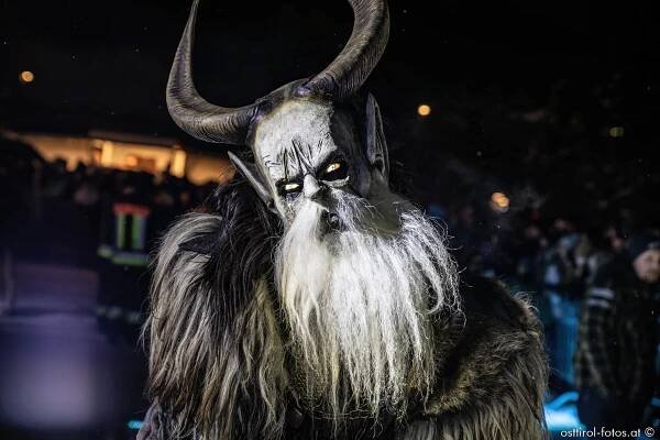 Krampusumzug in Sexten Südtirol osttirol-fotos.at