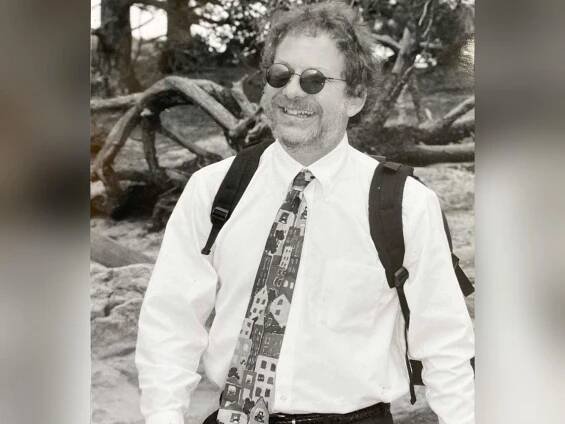 Read Dr. John Douglas Bransford's Obituary & Leave Condolences