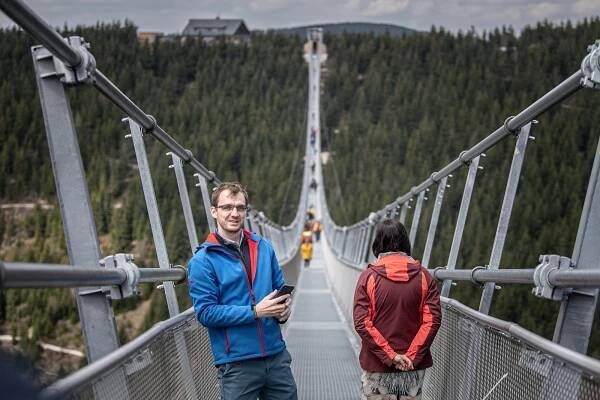 Cena za vstupenku na Sky Bridge se zvedla. Visutý most přitahuje také cizince