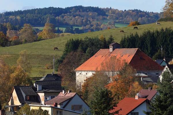 FOTOKVÍZ: Poznáte západočeskou obec ze snímků fotografa Deníku?