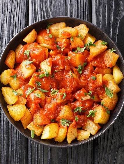Patatas Bravas with tomato sauce
