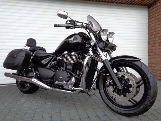TRIUMPH Thunderbird 1700 STORM. TOP! – PRODÁNO ! – Moto Kuňka