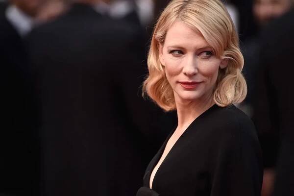 Cate Blanchett omylom ukázala, čo ukradla kolegom z pľacu Hobita a Thora!