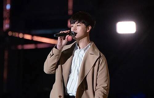 Yook Sung-jae - Wikipedia