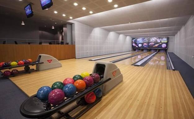 Park Holiday Congress & Wellness Hotel - Park Holiday Congress & Wellness Hotel Praha Bowling