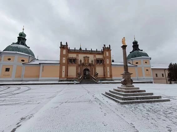 Podbrdské muzeum, Svatá Hora a zámeček Vysoká Lhota – Krajánek Rádia BLANÍK