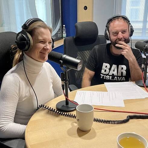 Xindl X: Inspirace se válí na ulici, stačí se dívat kolem sebe. Vždy mě napadne nějaký verš | Host Frekvence 1