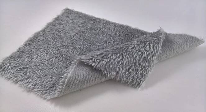 Leskymo beránek, světle šedý, šíře 150cm (metráž)