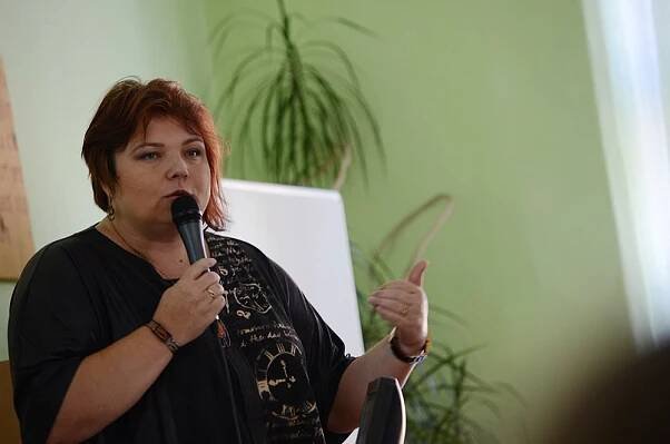Marie Beníčková začala jako pedagožka, dnes se svými pedagogickými zkušenostmi pomáhá jako muzikoterapeutka dětem s poruchami učení. Foto: Akademie Alternativa