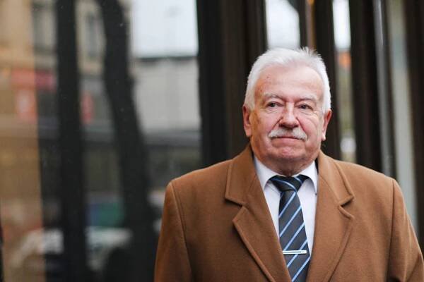 Ekonom Richard Hindls: Zatloukat a vymlčet? Bankám by se aféra s bitcoiny nikdy nestala