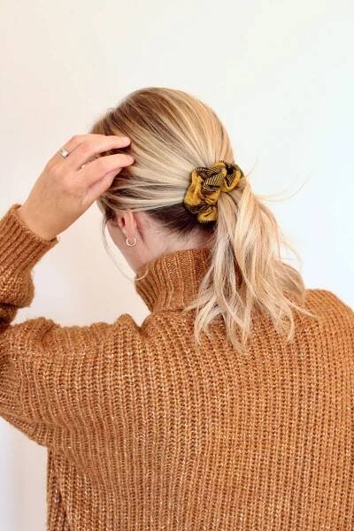 Soft Plaid Scrunchie - ElleaShop