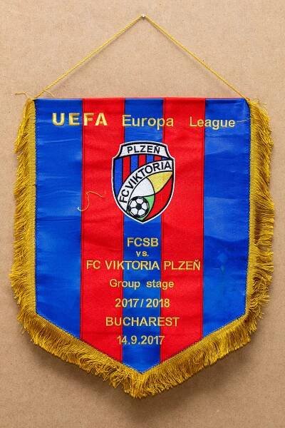 FC Viktoria Plzeň - kapitánská vlajka