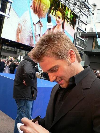 Mike Vogel - Wikipedia