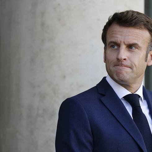 Emmanuel Macron : l'encombrant costume du gestionnaire de crise dont il veut se défaire