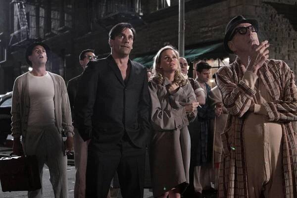 Šílenci z Manhattanu - Mimo město - Z filmu - Jon Hamm, Sunny Mabrey