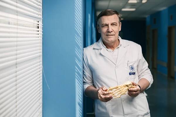 Ortoped Bartoníček: Úspěšnost operace krčku často rozhoduje o osudu pacienta
