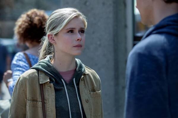 Banda - Nic z našeho světa - Z filmu - Erin Moriarty