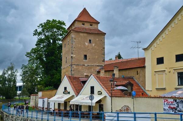 Železná panna a městské hradby v Českých Budějovicích