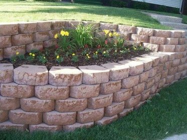Betonové svahovky vyřeší nejen výškové rozdíly ve vaší zahradě ...