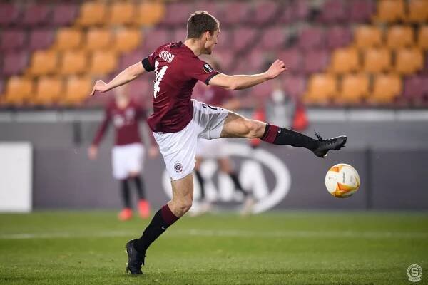 Těsná prohra s AC Milán | sparta.cz