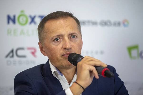 Ujčík nás záměrně poškodil, tvrdí Dědek. Tlak přes média se šéfovi extraligy nelíbí