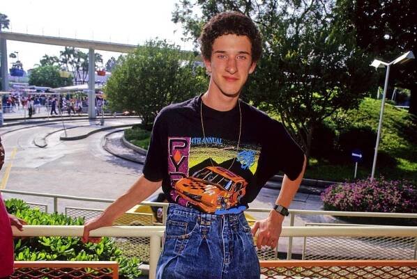 Dustin Diamond, bývalý dětský herec, komediální hvězda a stand-up komik, je po smrti.