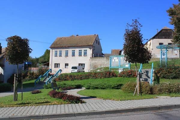 Soubor:Dvakačovice, common.jpg
