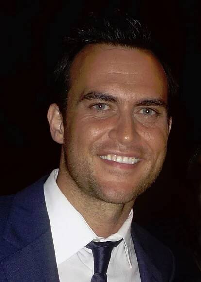 Soubor:Cheyenne Jackson retouched.jpg